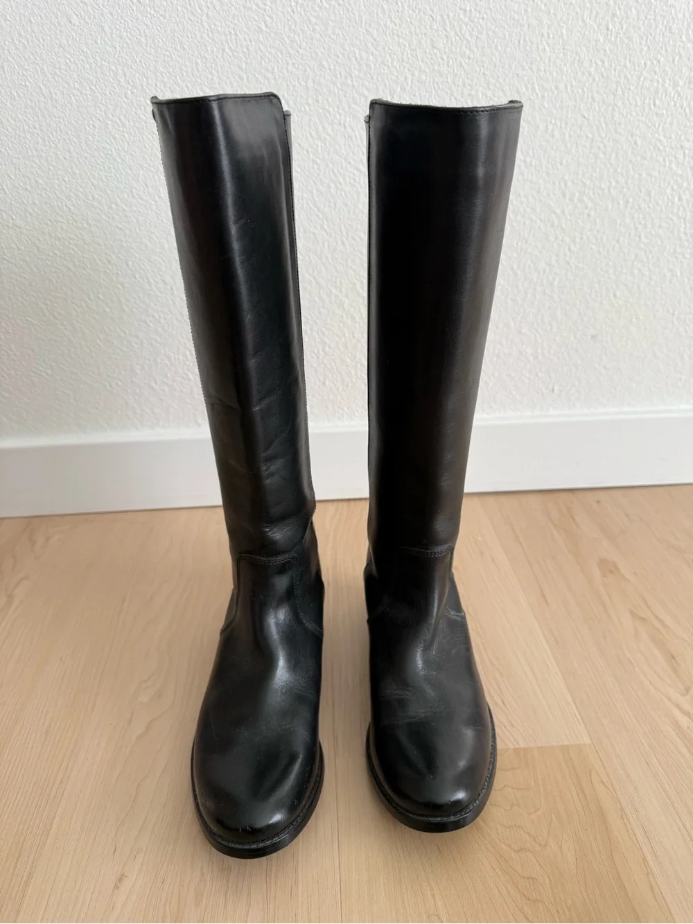 Frye women’s size